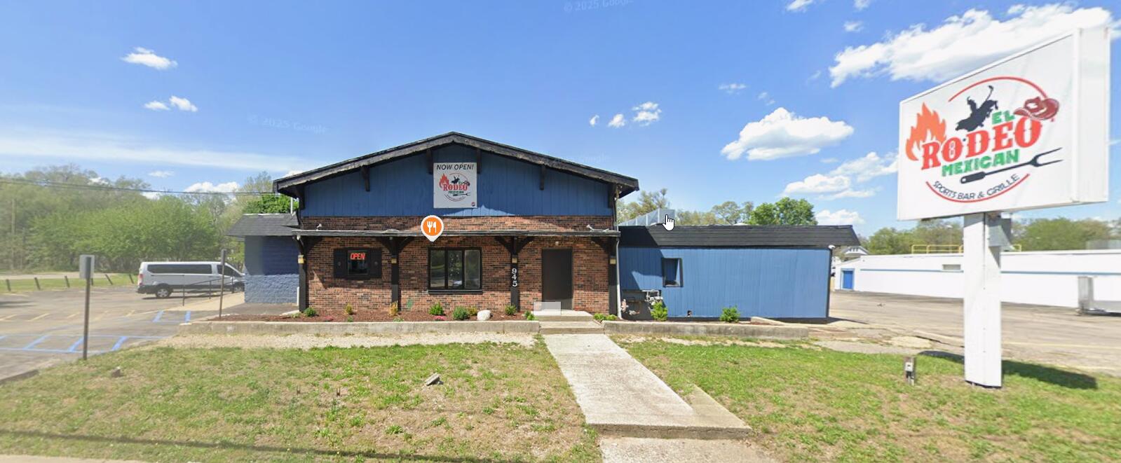Front view of El Rodeo Mexican Sports Bar & Grille, the turnkey bar for sale in Wyoming, Michigan